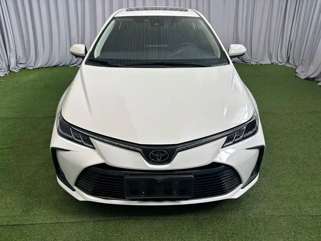Toyota Corolla — фото 5