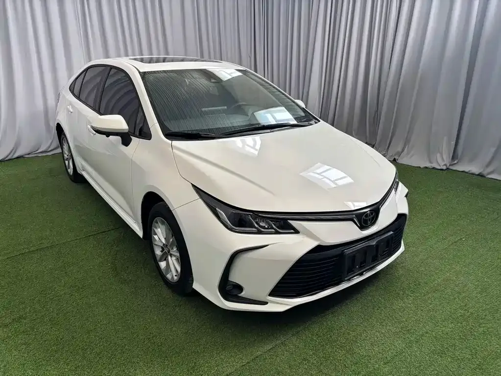 Toyota Corolla — фото 4