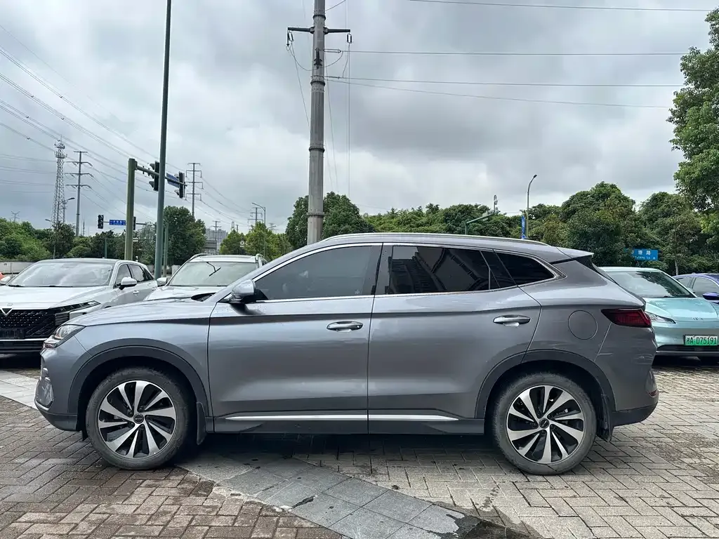 BYD PLUS New Energy — фото 10