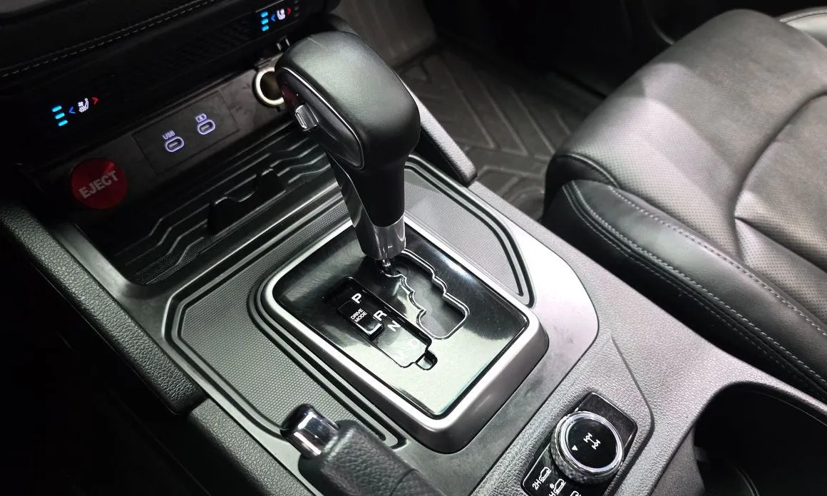 KG Mobility (Ssangyong) Rexton — фото 10