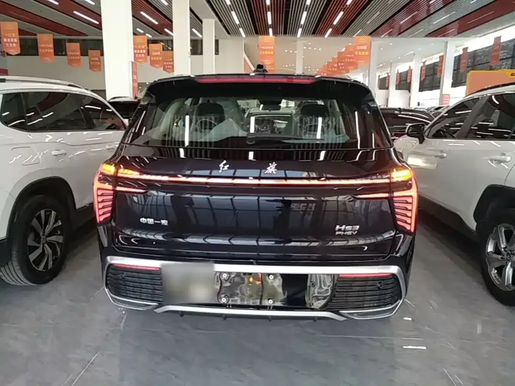 Hongqi HS3 PHEV — фото 3