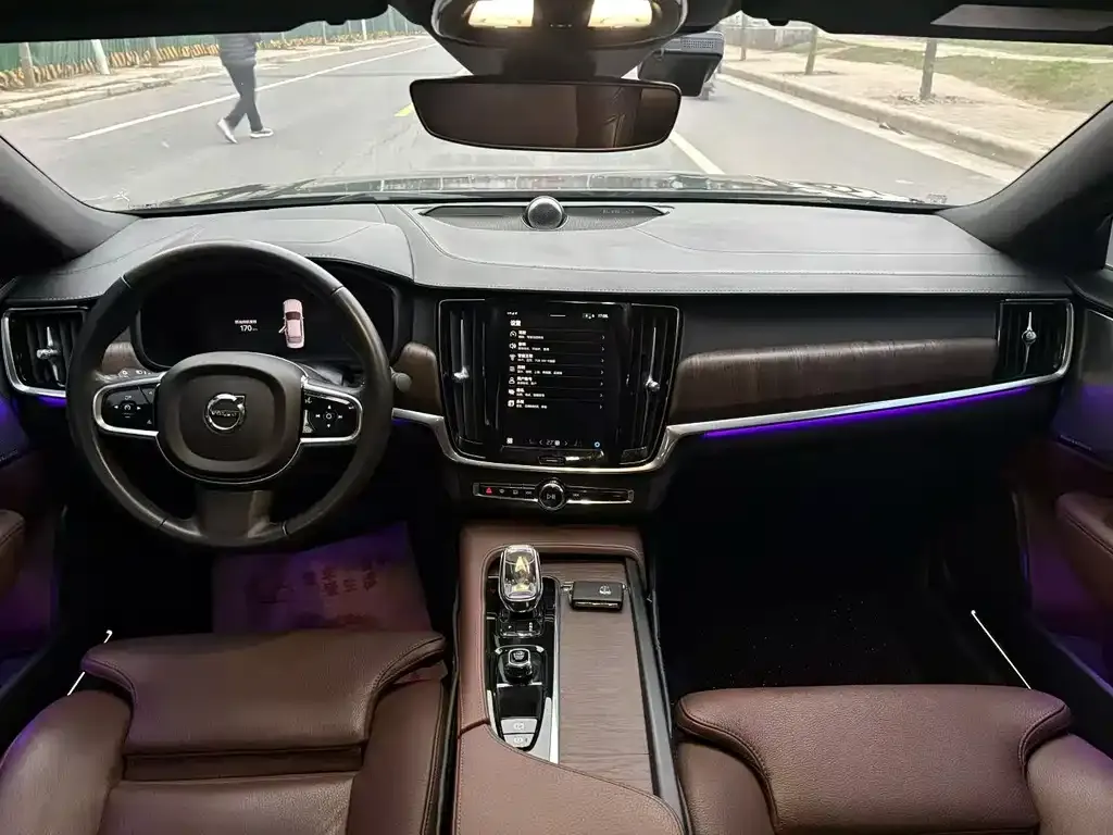 Volvo S90 — фото 9