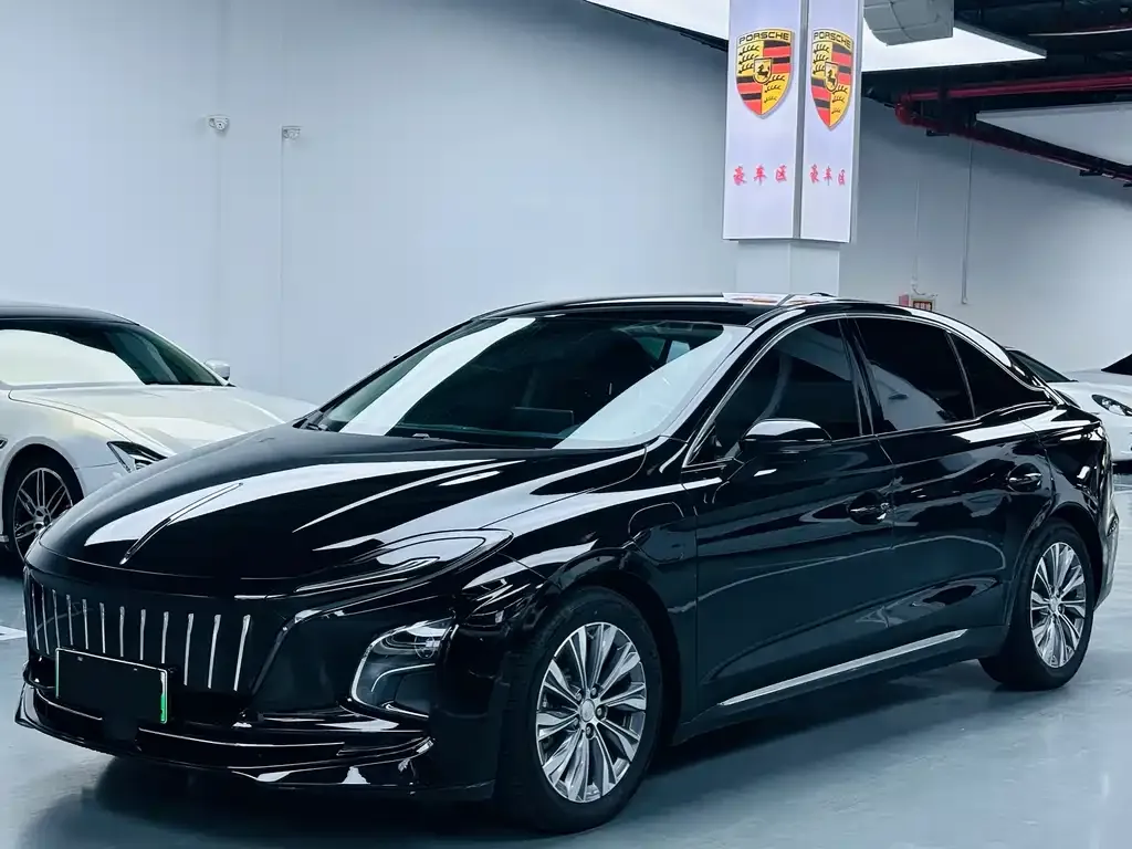 Hongqi E-QM5 — фото 1