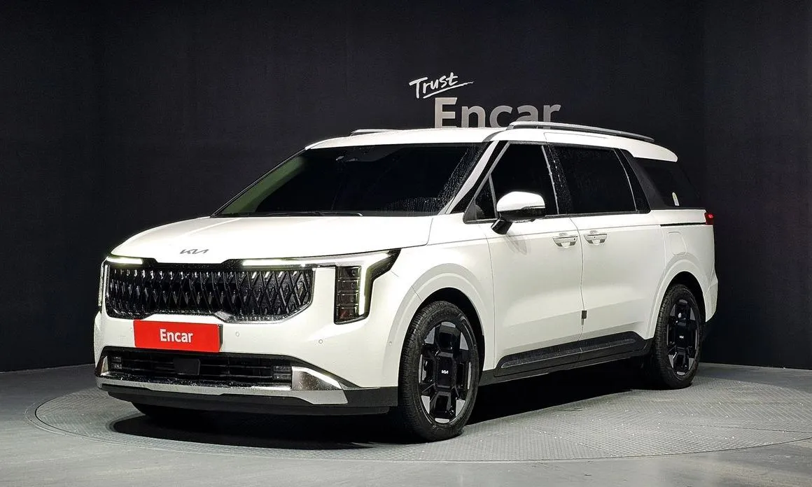 Kia Carnival — фото 1
