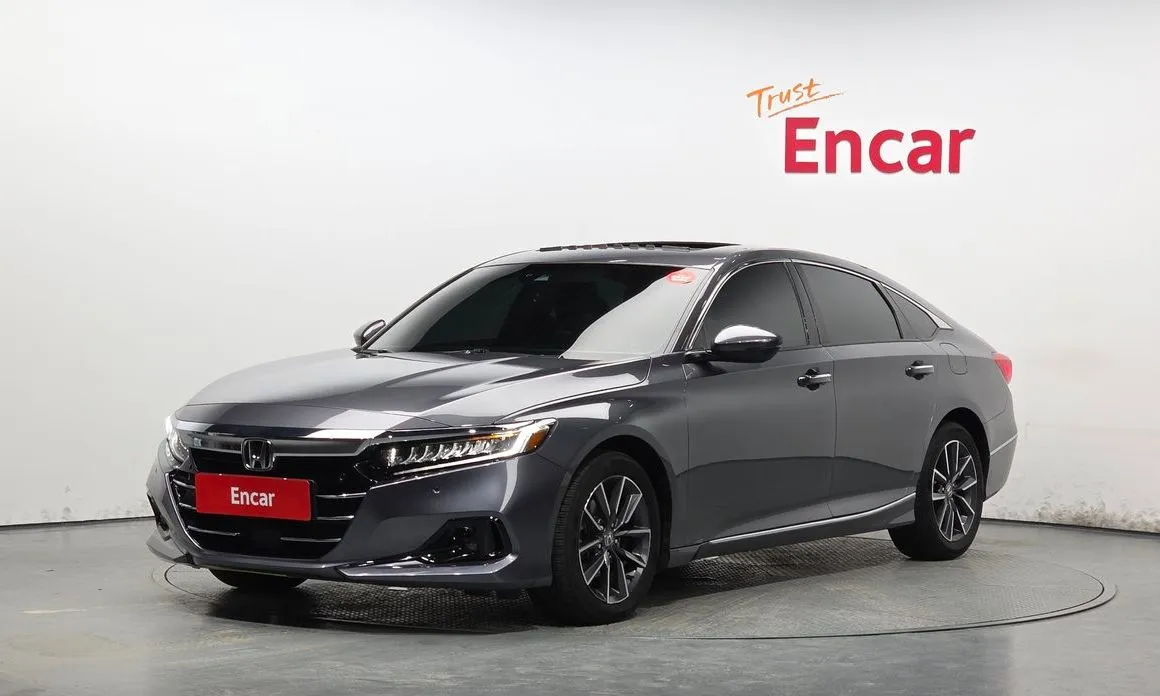Honda Accord — фото 1