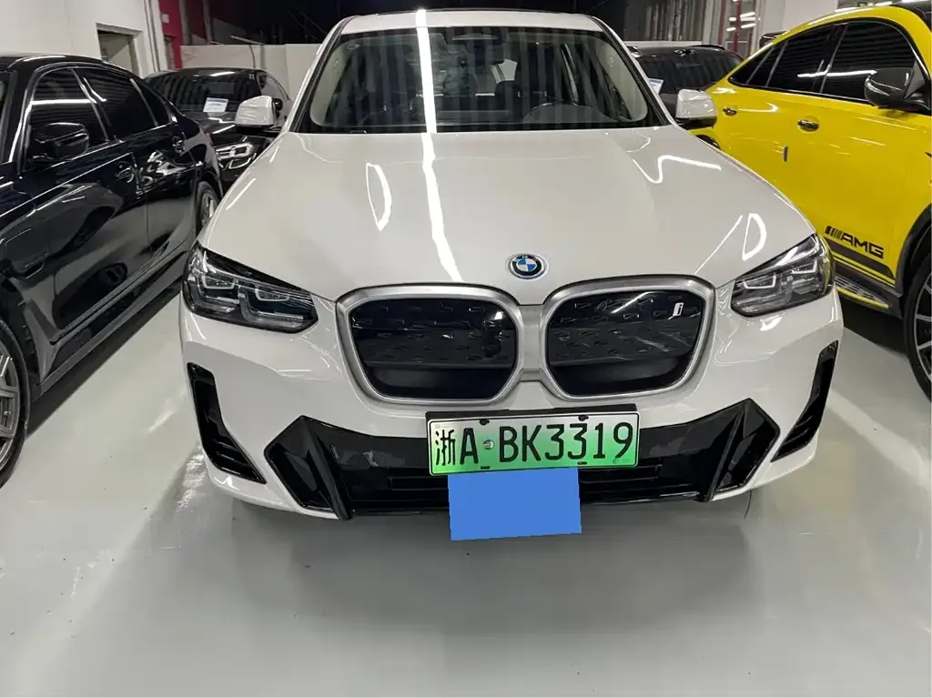 BMW iX3 — фото 4