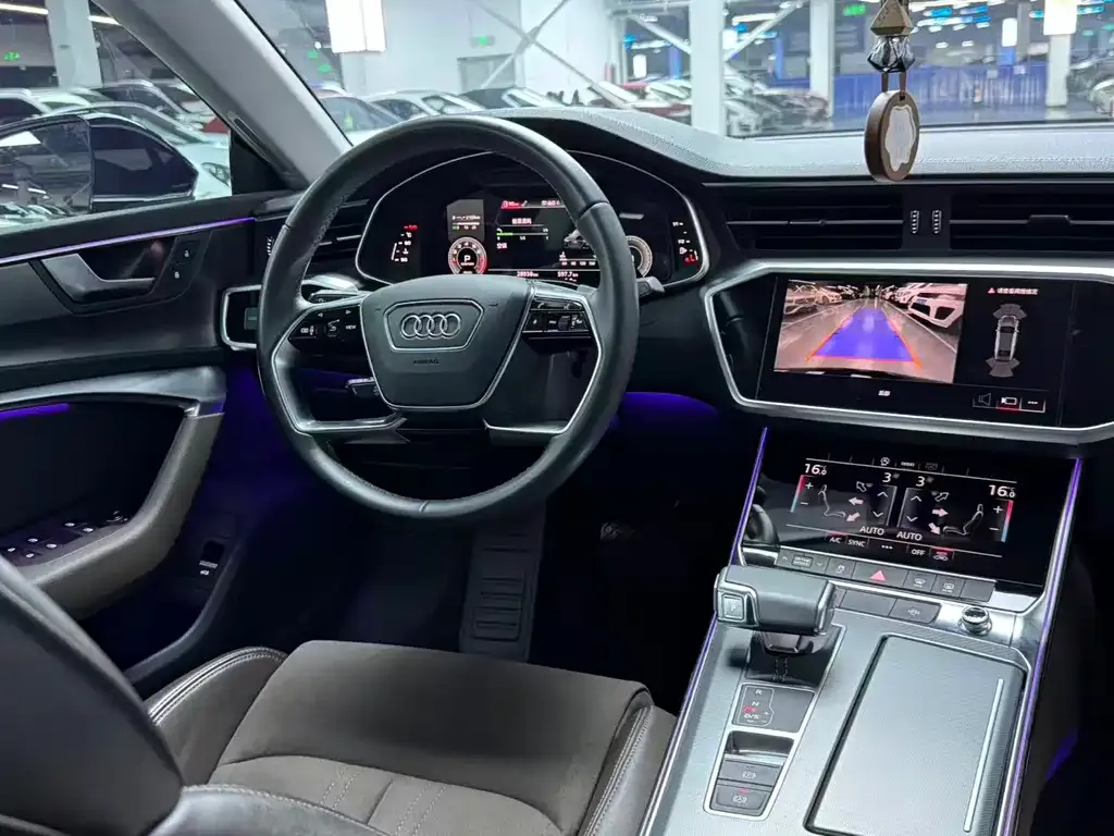 Audi A7L — фото 4
