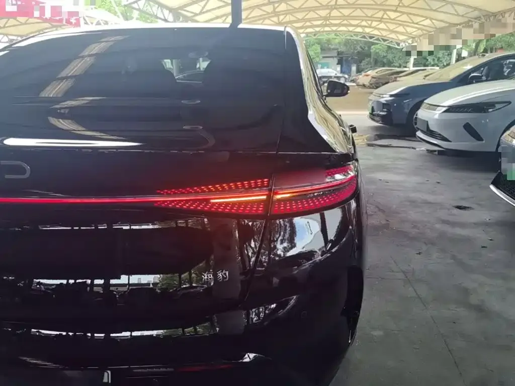 BYD Seal — фото 8