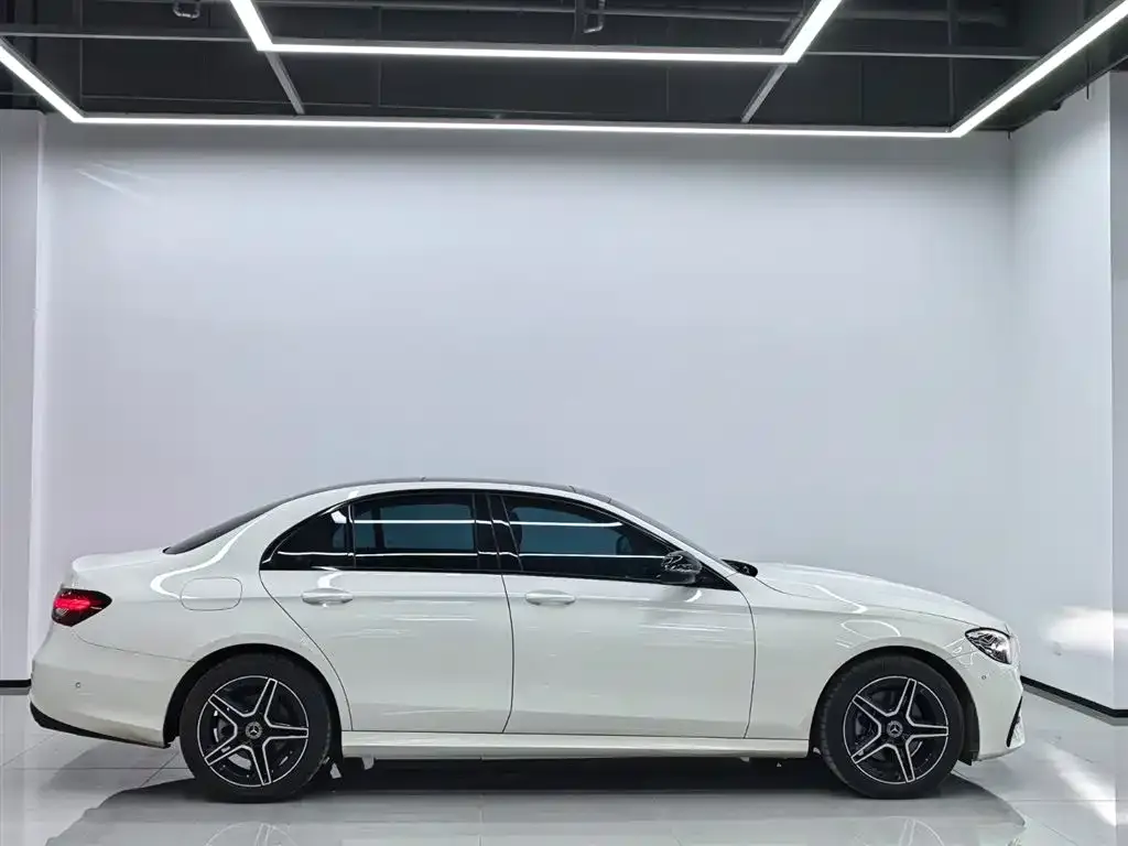 Mercedes-Benz E-Class (Import) — фото 6