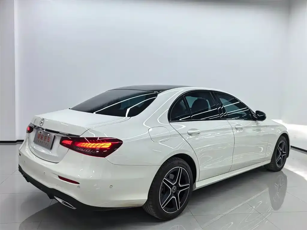 Mercedes-Benz E-Class (Import) — фото 3