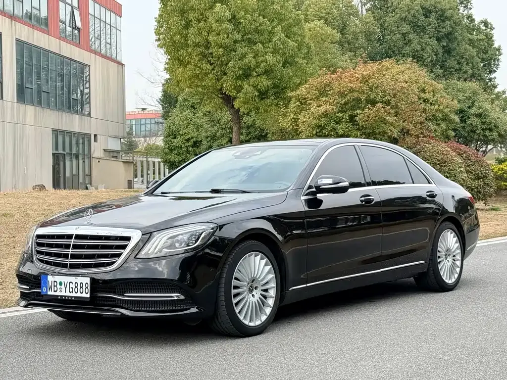 Mercedes-Benz S-Class — фото 1