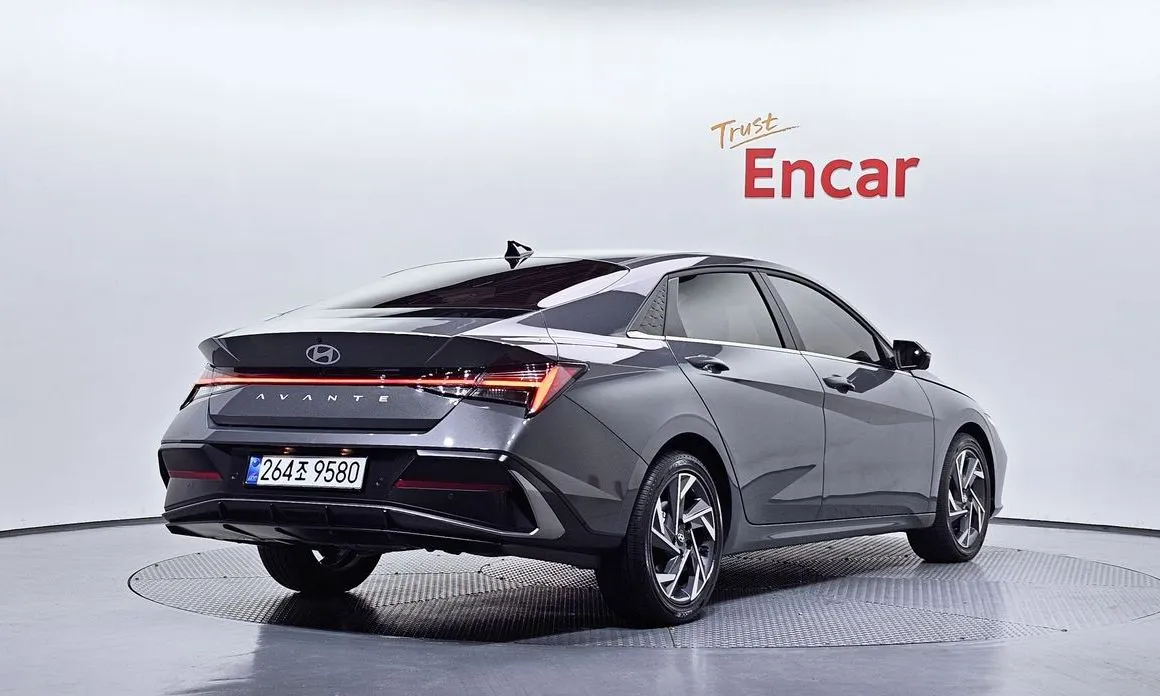 Hyundai AVANTE — фото 3