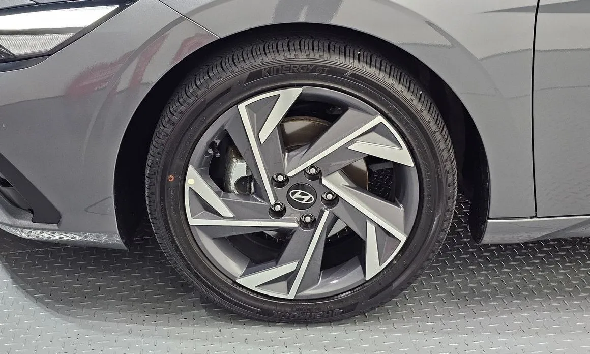 Hyundai AVANTE — фото 8