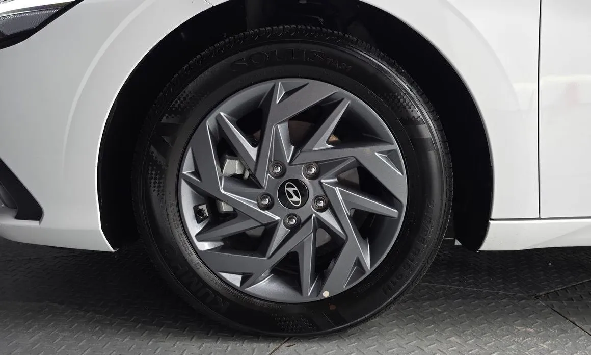 Hyundai AVANTE — фото 4