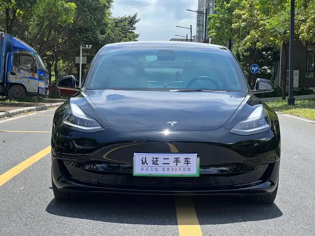 Tesla Model 3 — фото 8