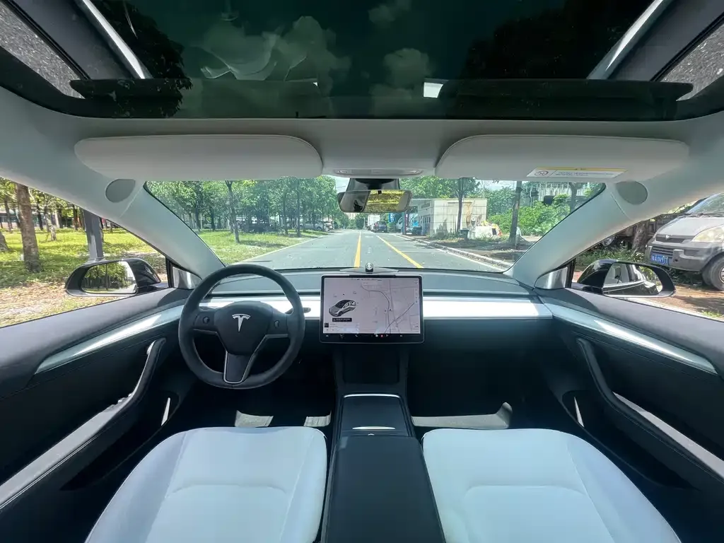 Tesla Model 3 — фото 6