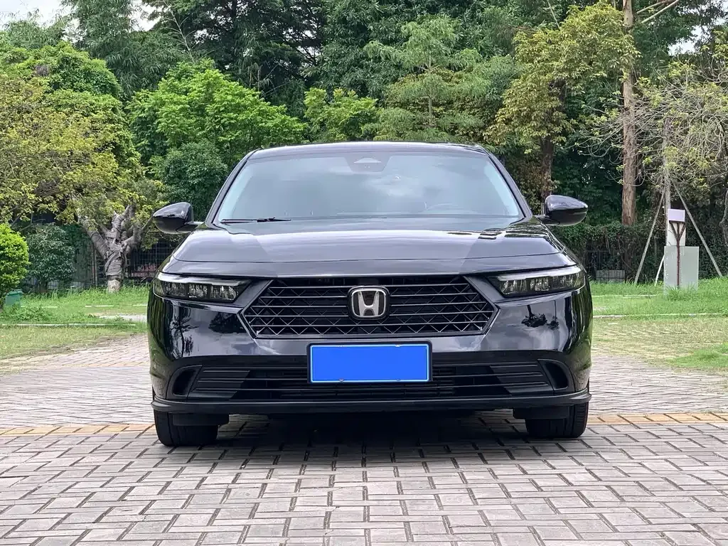 Honda Accord — фото 10