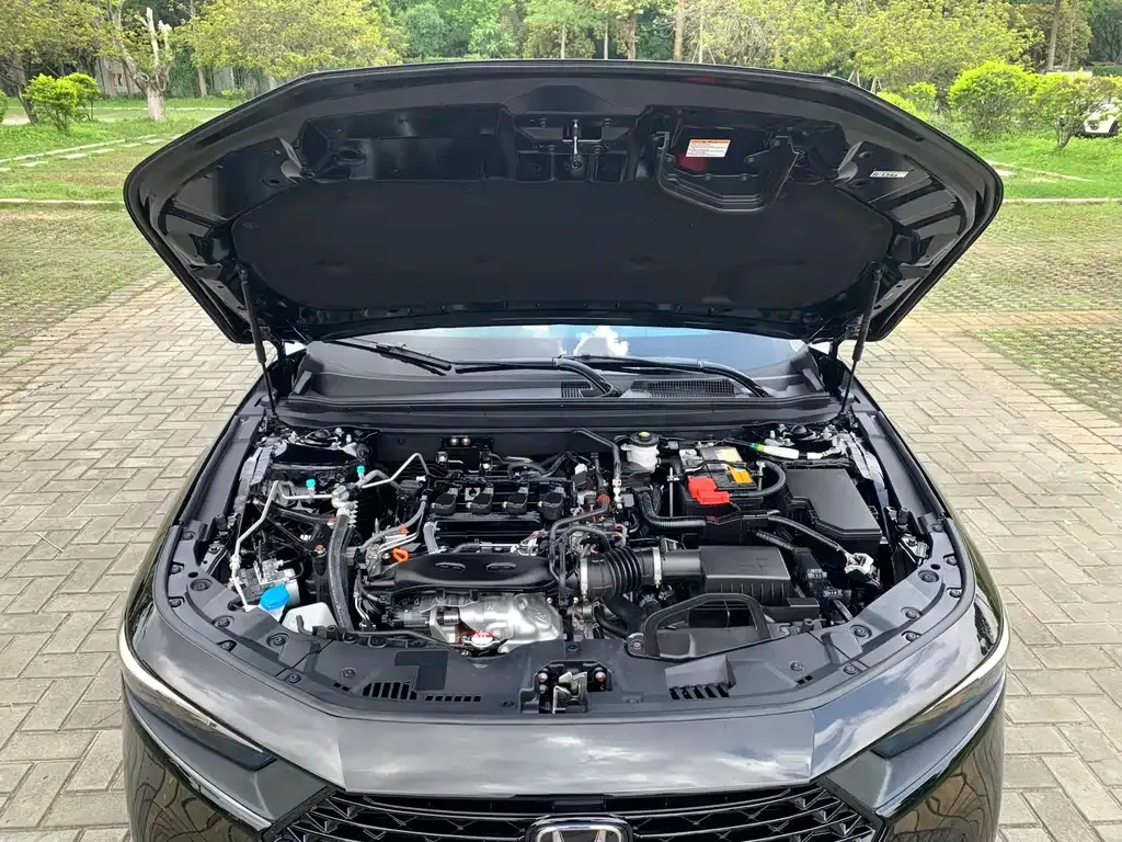 Honda Accord — фото 4