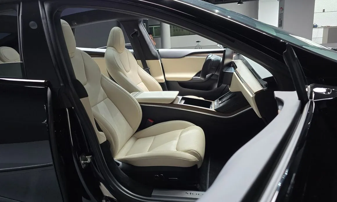 Tesla Model S — фото 3