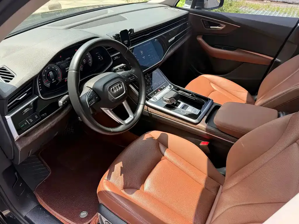 Audi Q7 — фото 6