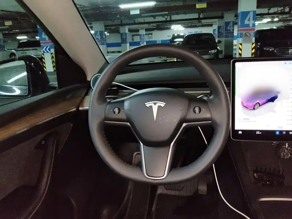 Tesla Model Y — фото 10