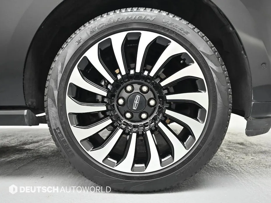 Lincoln Navigator — фото 10
