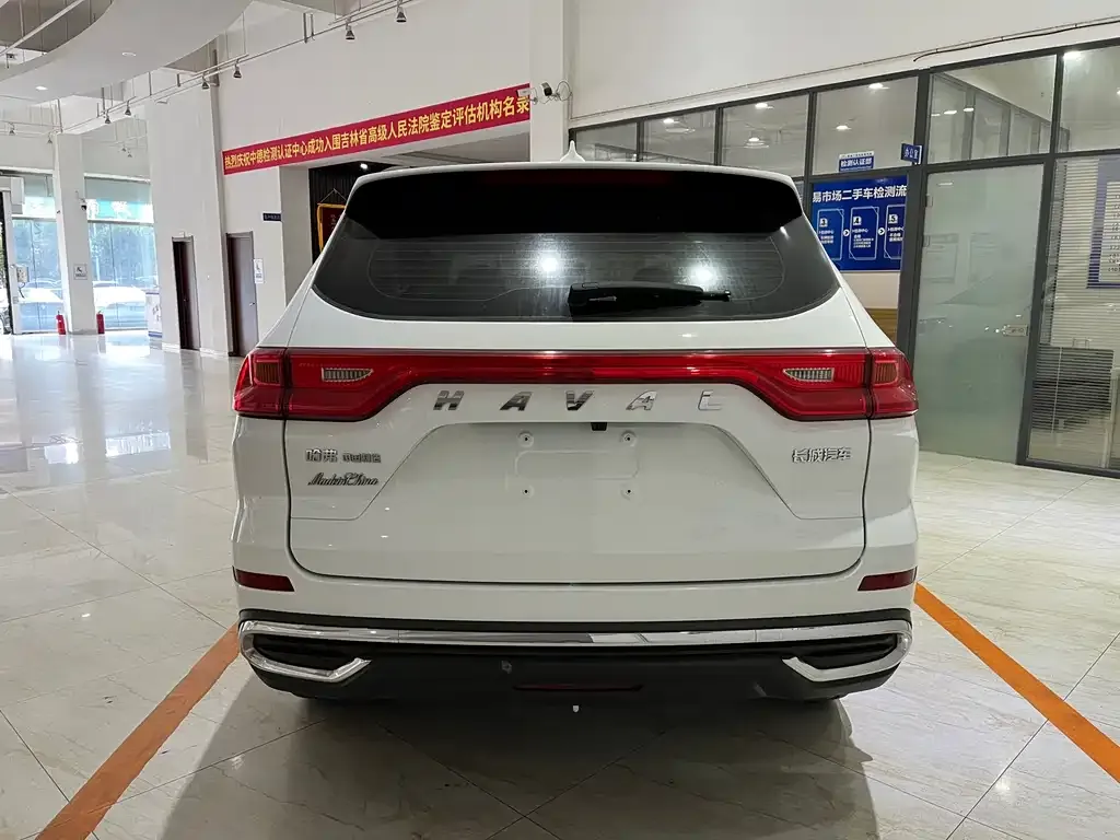 Haval M6 — фото 6