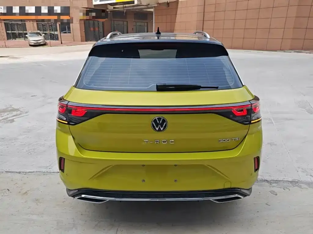 Volkswagen T-Roc — фото 10