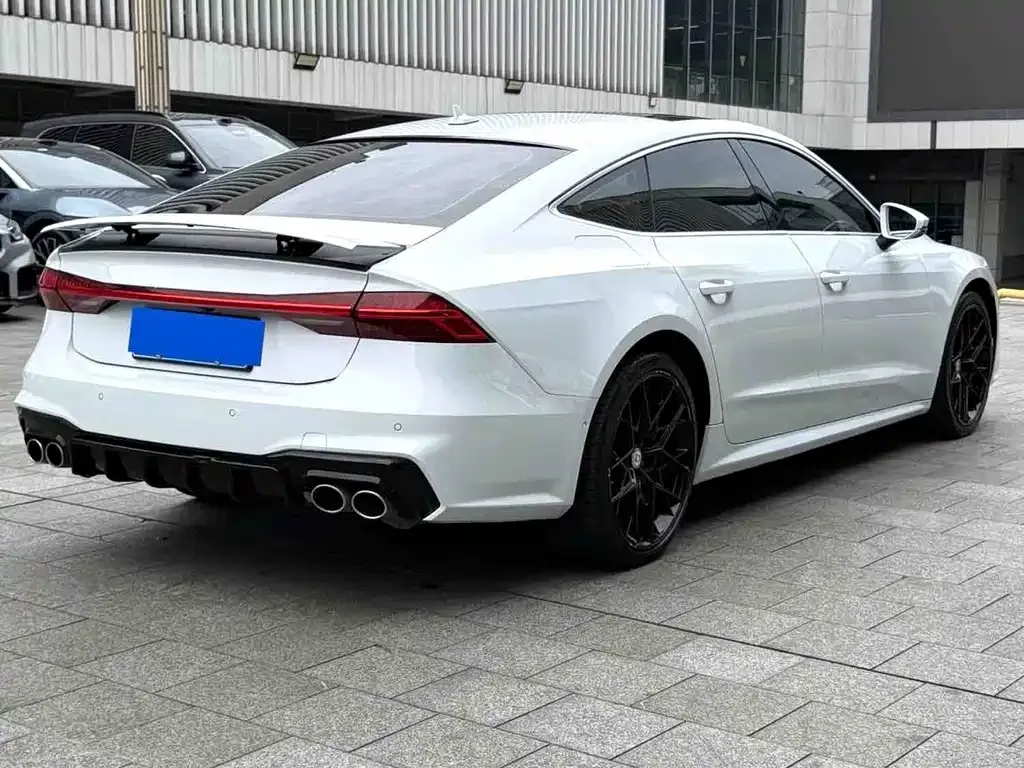 Audi A7 — фото 7