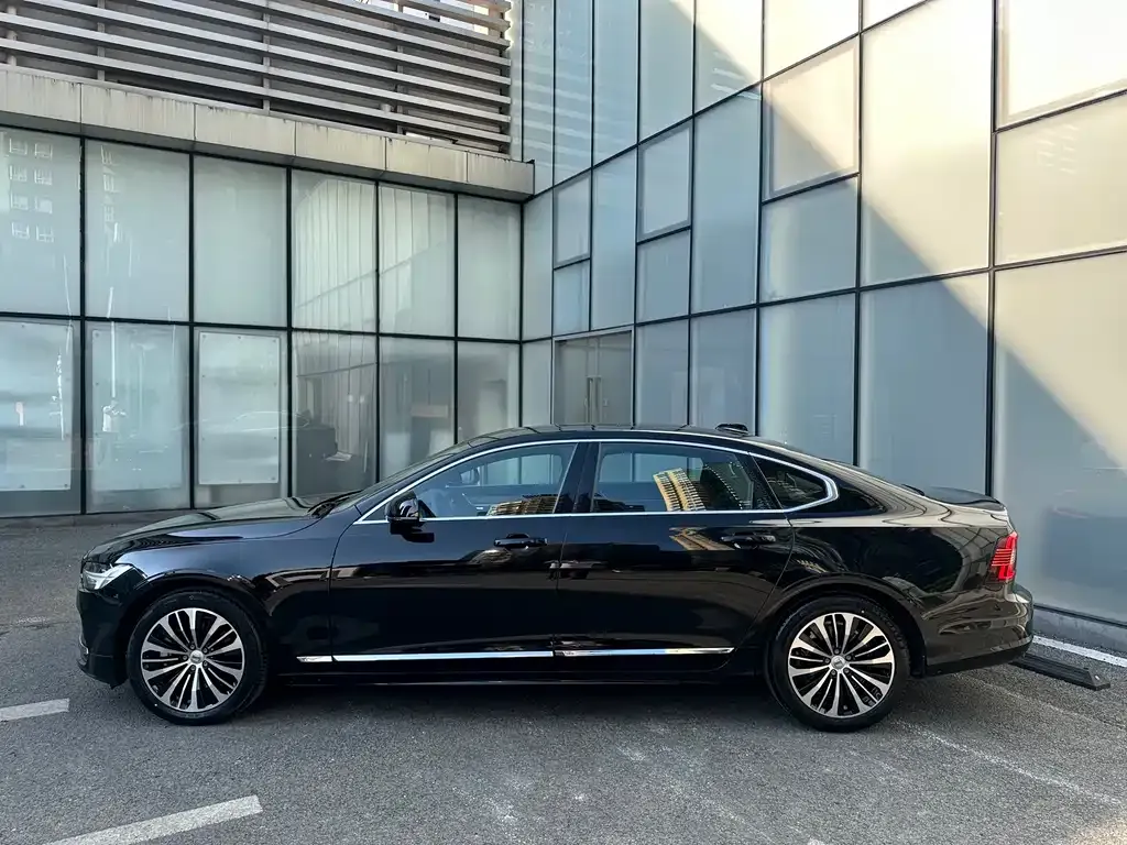 Volvo S90 — фото 10