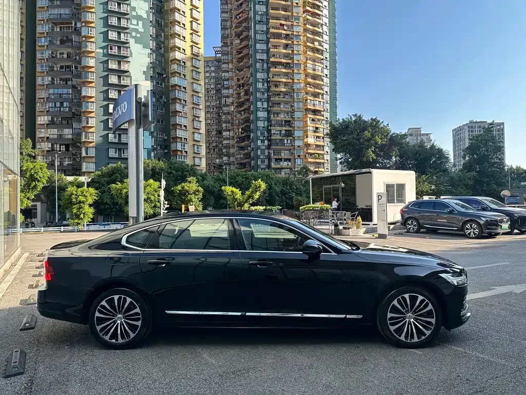 Volvo S90 — фото 8
