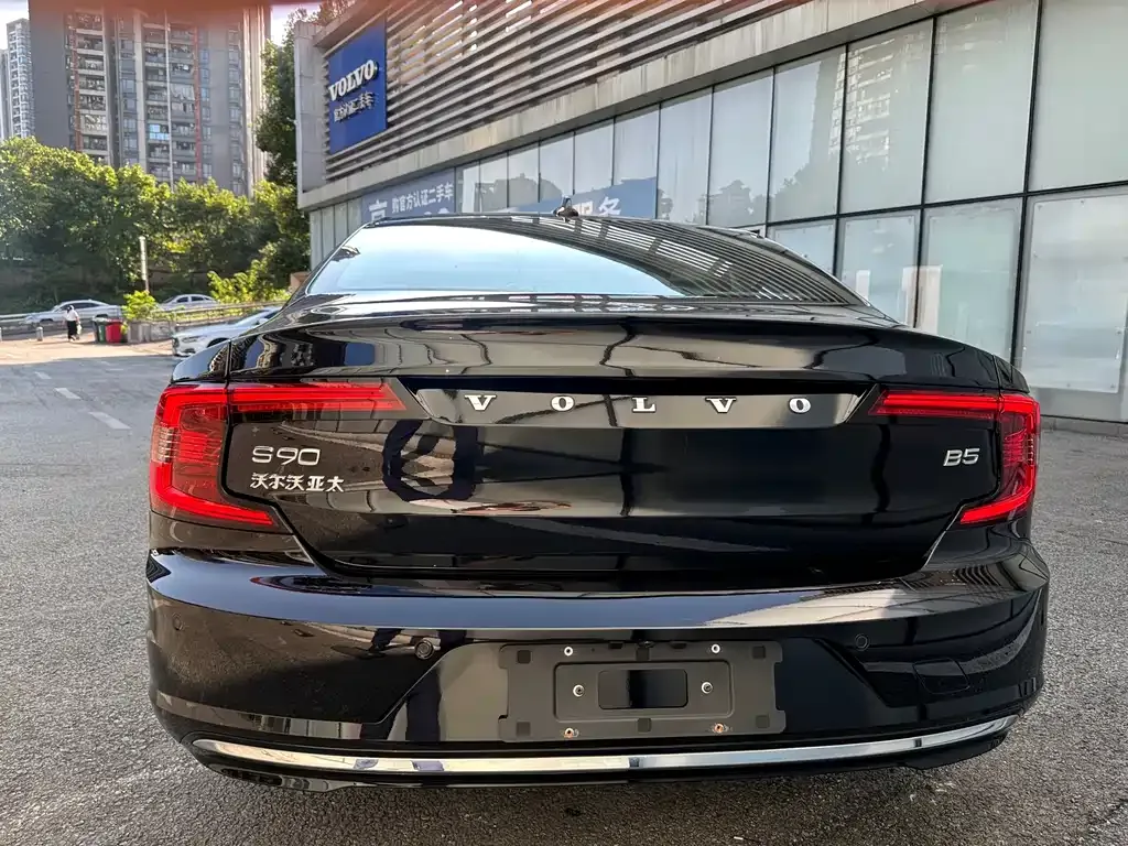 Volvo S90 — фото 3