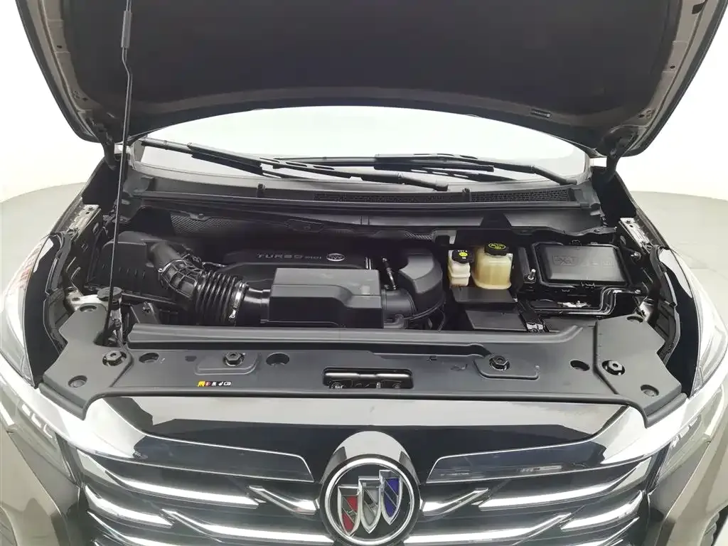 Buick GL8 2024 из CN, фото 9