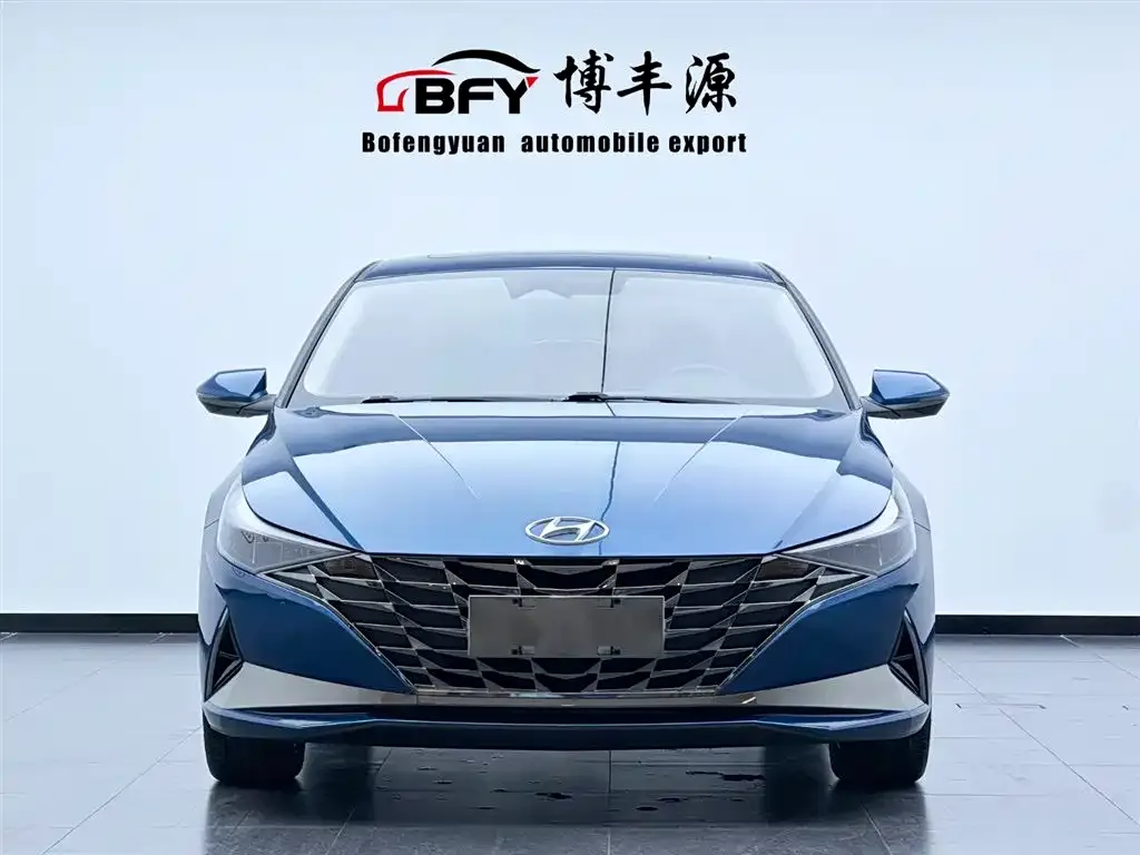 Hyundai Elantra — фото 2