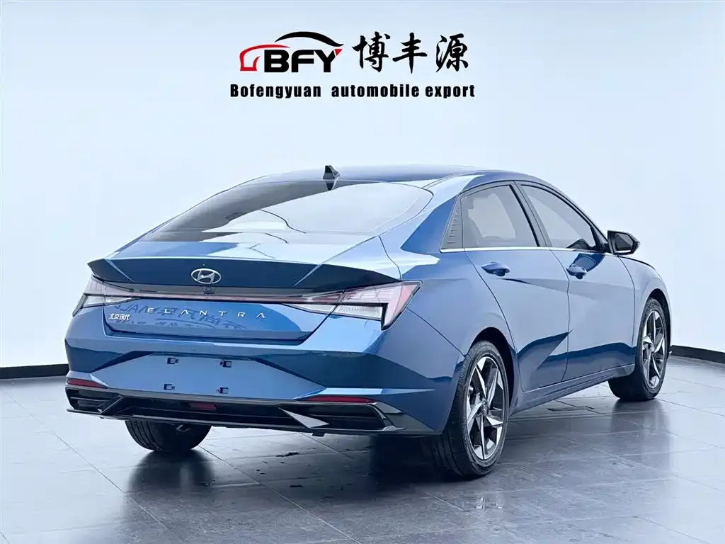 Hyundai Elantra — фото 10