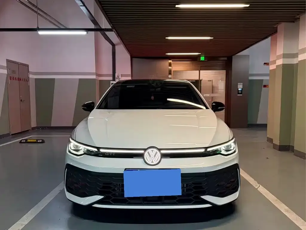 Volkswagen Golf GTI — фото 6