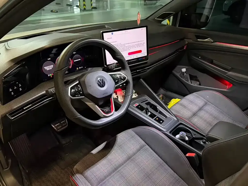 Volkswagen Golf GTI — фото 4