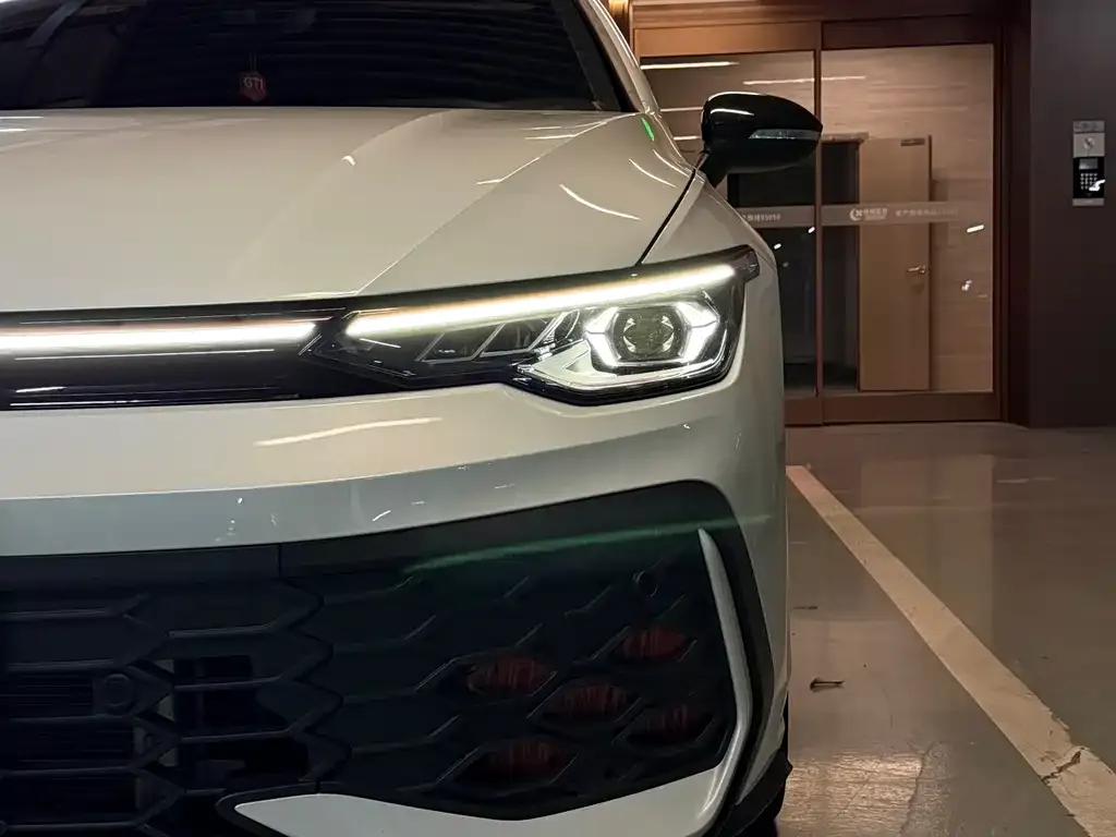 Volkswagen Golf GTI — фото 2