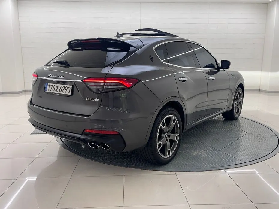 Maserati Levante — фото 6