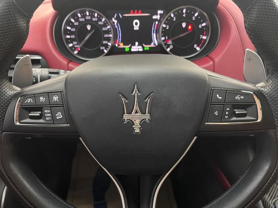 Maserati Levante — фото 9