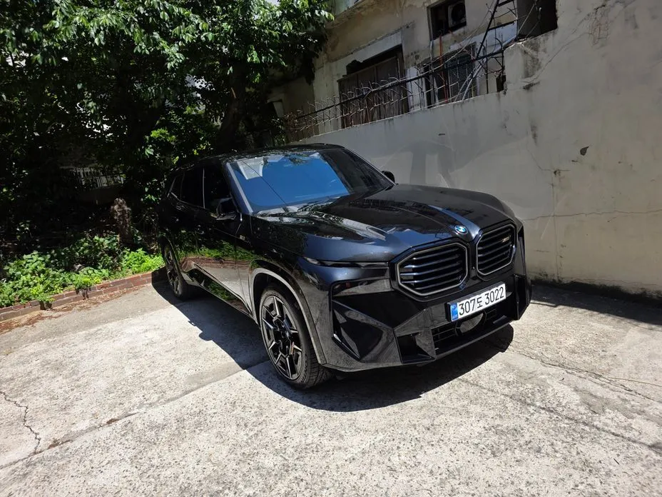 BMW XM — фото 1