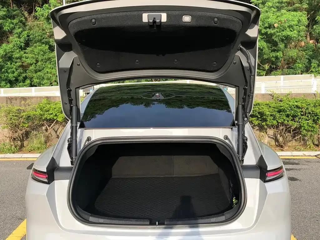 NIO ET5 — фото 3