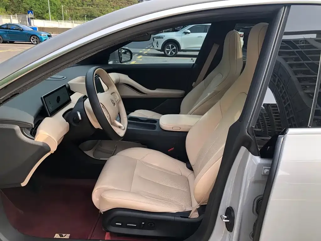 NIO ET5 — фото 6