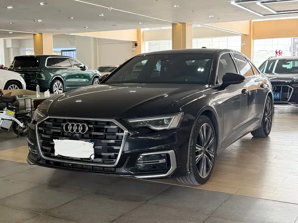 Audi A6L — фото 1