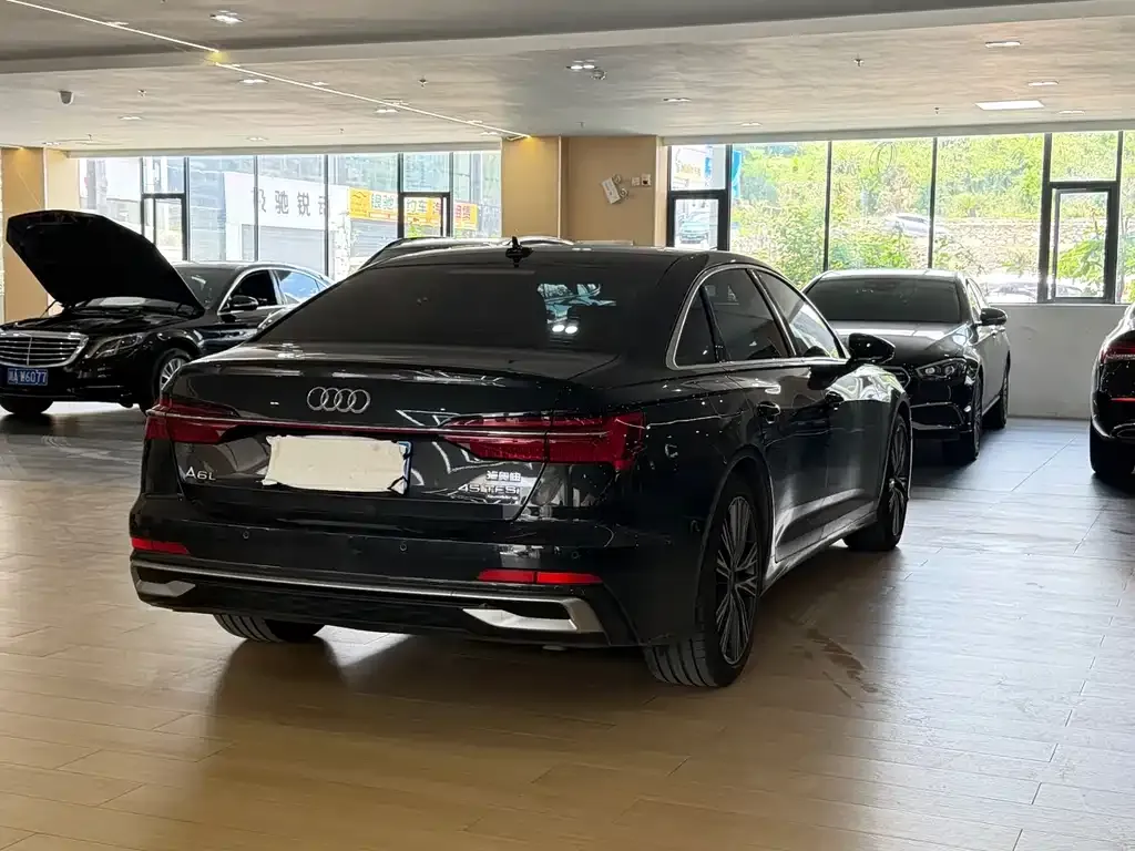 Audi A6L — фото 5