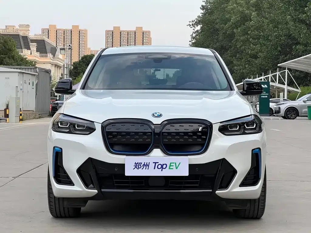 BMW iX3 — фото 2