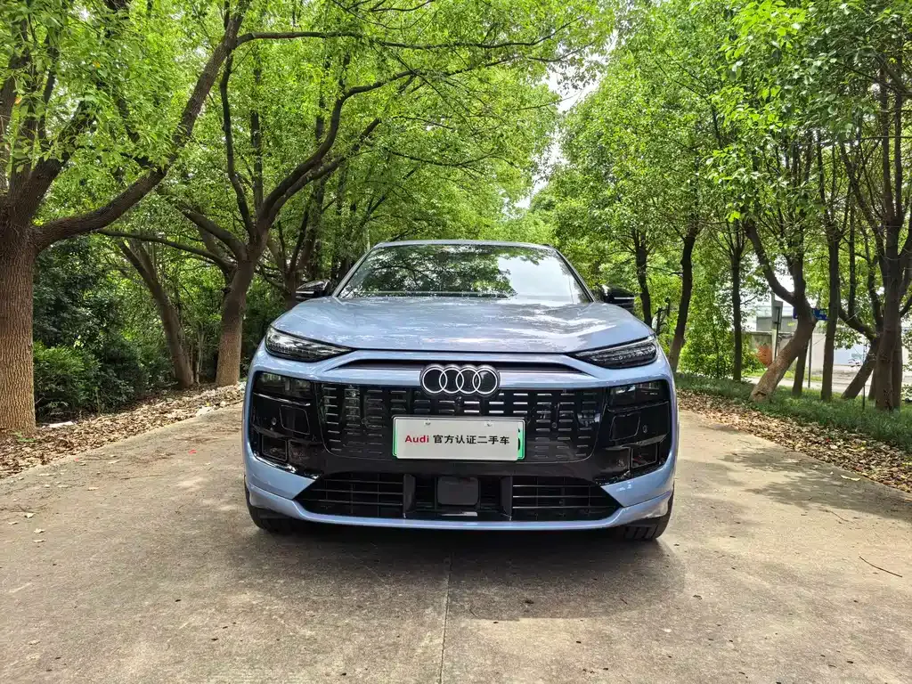 Audi Q6L e-tron — фото 8