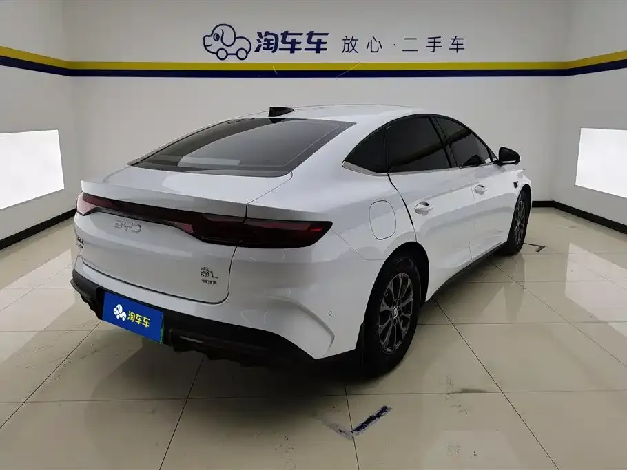 BYD Qin L — фото 10