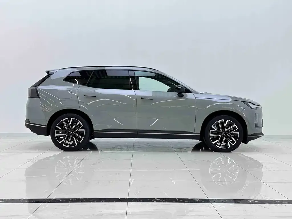 Volvo XC70 Plug-in Hybrid — фото 5