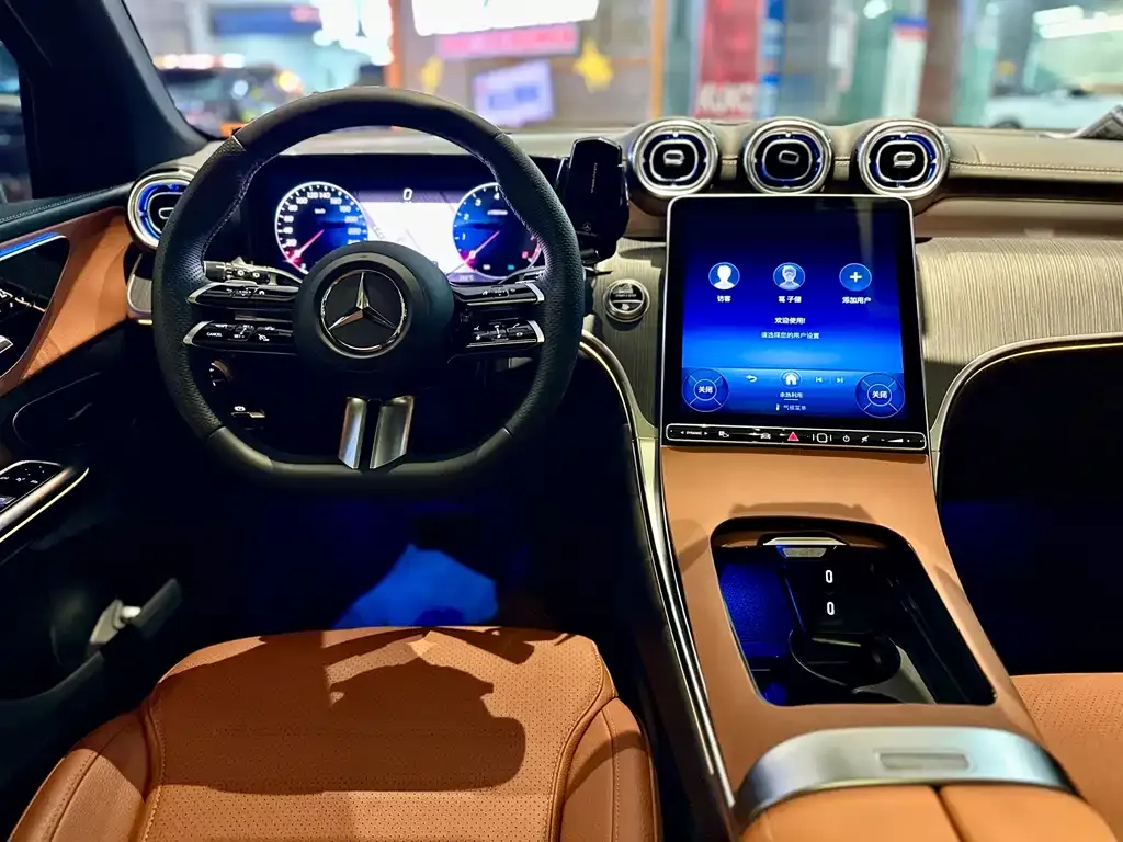 Mercedes-Benz GLC — фото 9